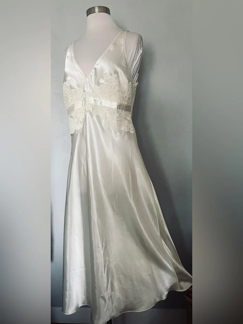 NWT Jones New York Intimates Bridal Slip Dress Nightgown Ivory Lingerie Sz L - Picture 4 of 9